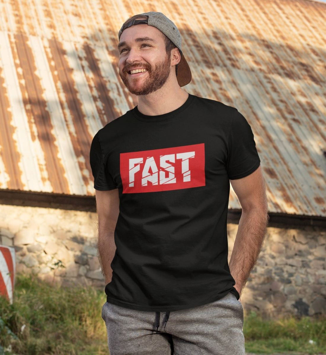 FAST T-Shirt in schwarz am Model